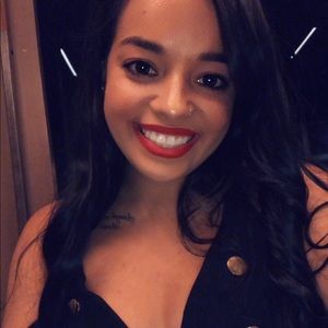 Meet your Posher, Aidee